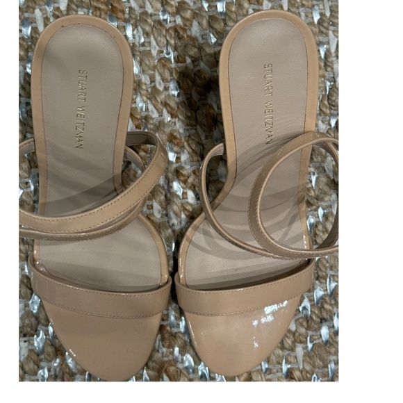 Stuart Weitzman - Crystal Buckle 95 Patent Leather Sandals in Taupe - US W 8.5 - Picture 10 of 13